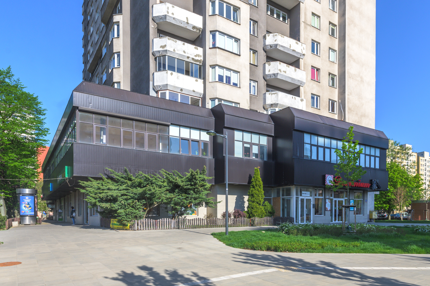 Zdjęcie architektury budynku Budynek mieszkalno-usługowy